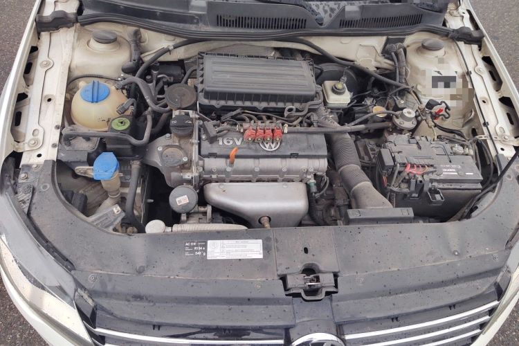Used Volkswagen Bora 2014 1.6L Automatic Comfort Model Engine Bay