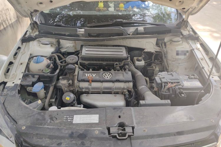 Used Volkswagen Bora 2014 1.6L Manual Comfort Model Engine Bay