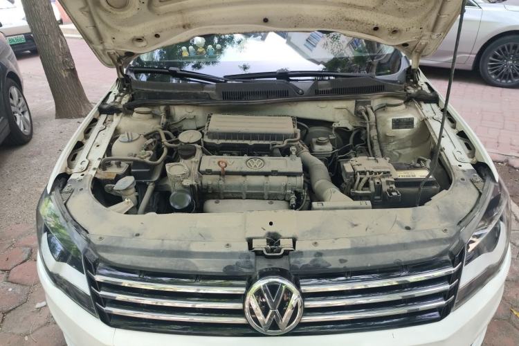 Used Volkswagen Bora 2014 1.6L Automatic Fashion Model Engine Bay