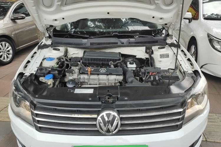 Used Volkswagen Bora 2014 1.6L Manual Comfort Model Engine Bay