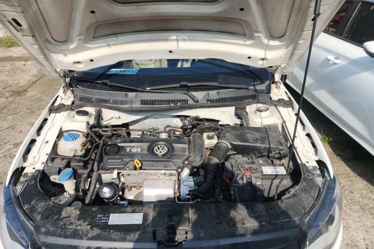 Used Volkswagen Bora 2014 1.4TSI Automatic Comfort Model Engine Bay