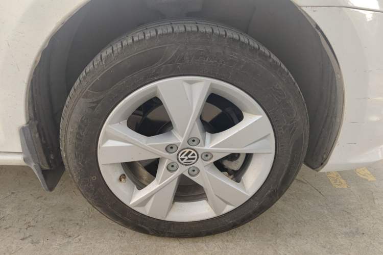 Used Volkswagen Bora 2014 1.6L Manual Comfort Model Exterior 1