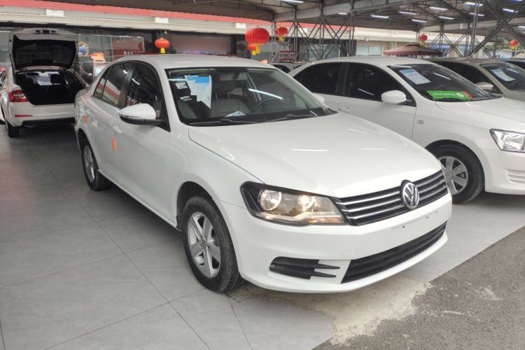 Used Volkswagen Bora 2014 1.6L Automatic Fashion Model Exterior 2