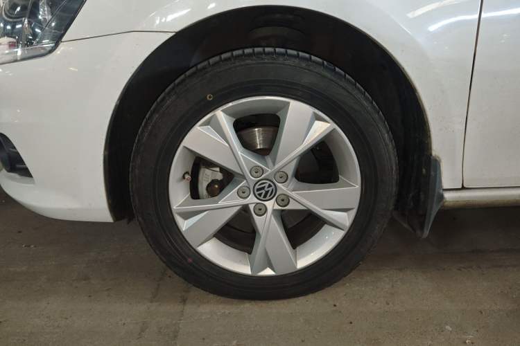 Used Volkswagen Bora 2014 1.6L Automatic Comfort Model Exterior 4