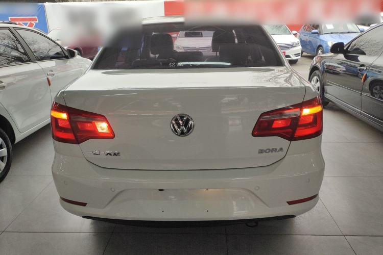 Used Volkswagen Bora 2014 1.6L Automatic Fashion Model Exterior 4