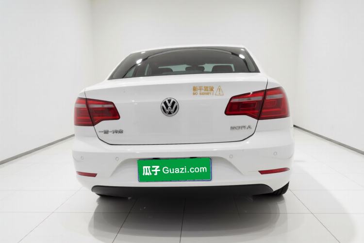Used Volkswagen Bora 2014 1.6L Automatic Fashion Model Exterior 4