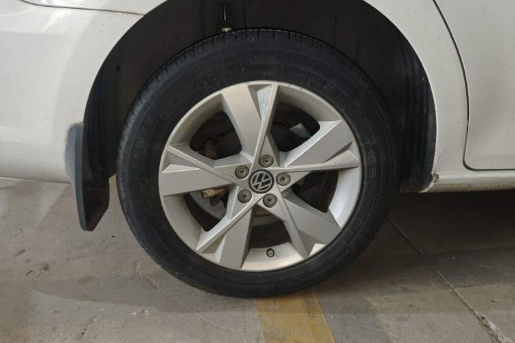 Used Volkswagen Bora 2014 1.6L Automatic Comfort Model Exterior 5