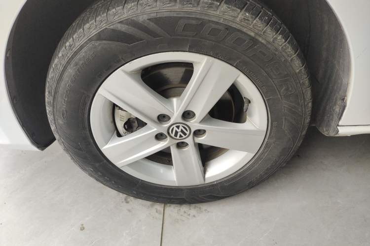 Used Volkswagen Bora 2014 1.6L Automatic Fashion Model Exterior 7