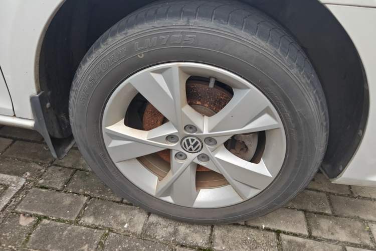 Used Volkswagen Bora 2014 1.6L Manual Comfort Model Exterior 7