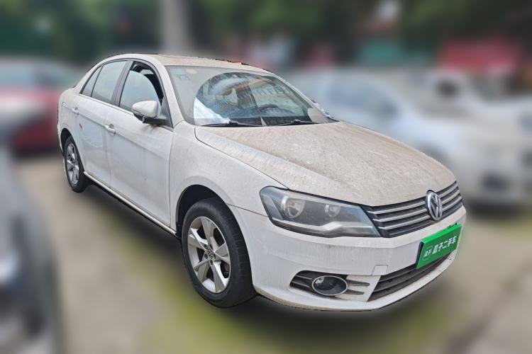 Used Volkswagen Bora 2014 1.6L Manual Comfort Model Front Right 45 Deg