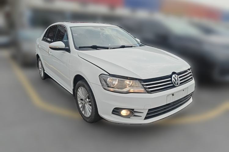 Used Volkswagen Bora 2014 1.6L Automatic Luxury Model Front Right 45 Deg
