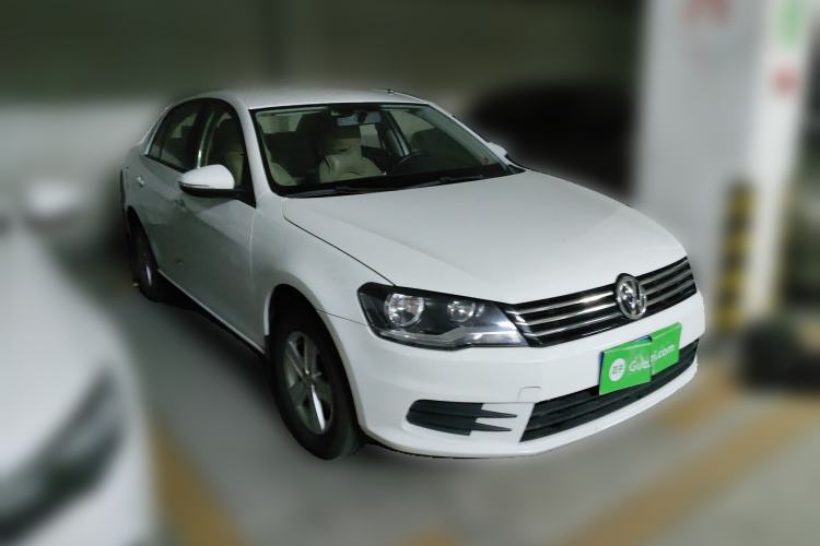 Used Volkswagen Bora 2014 1.6L Manual Fashion Edition Front Right 45 Deg