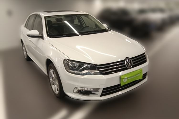 Used Volkswagen Bora 2014 1.6L Automatic Comfort Model Front Right 45 Deg