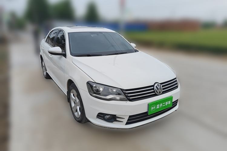 Used Volkswagen Bora 2014 1.6L Manual Comfort Model Front Right 45 Deg