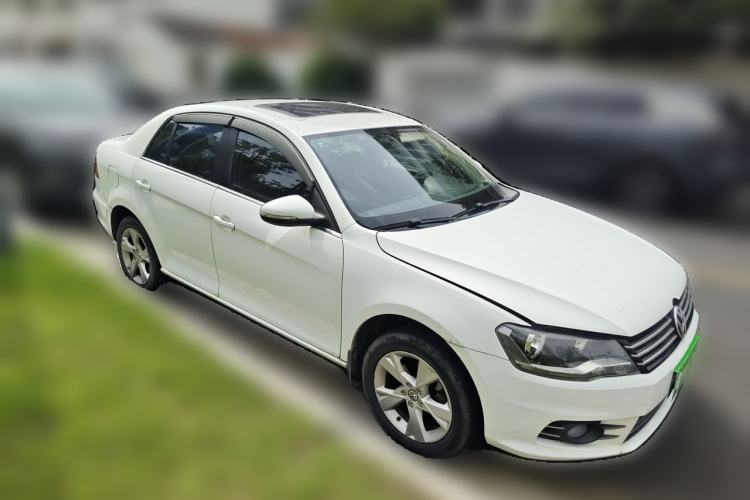 Used Volkswagen Bora 2014 1.6L Manual Comfort Model Front Right 45 Deg