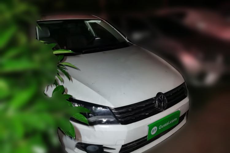 Used Volkswagen Bora 2014 1.6L Automatic Comfort Model Front Right 45 Deg