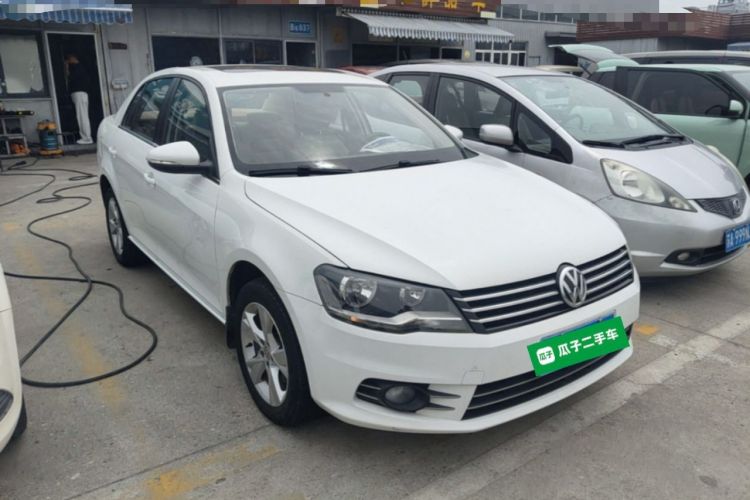 Used Volkswagen Bora 2014 1.6L Automatic Comfort Model Front Right 45 Deg