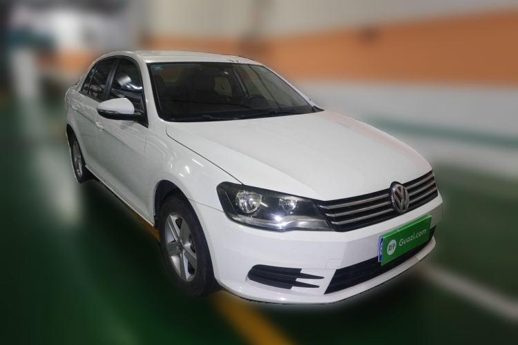 Used Volkswagen Bora 2014 1.6L Manual Fashion Edition Front Right 45 Deg