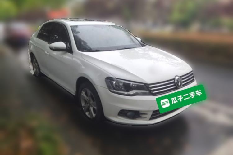 Used Volkswagen Bora 2014 1.6L Manual Comfort Model Front Right 45 Deg