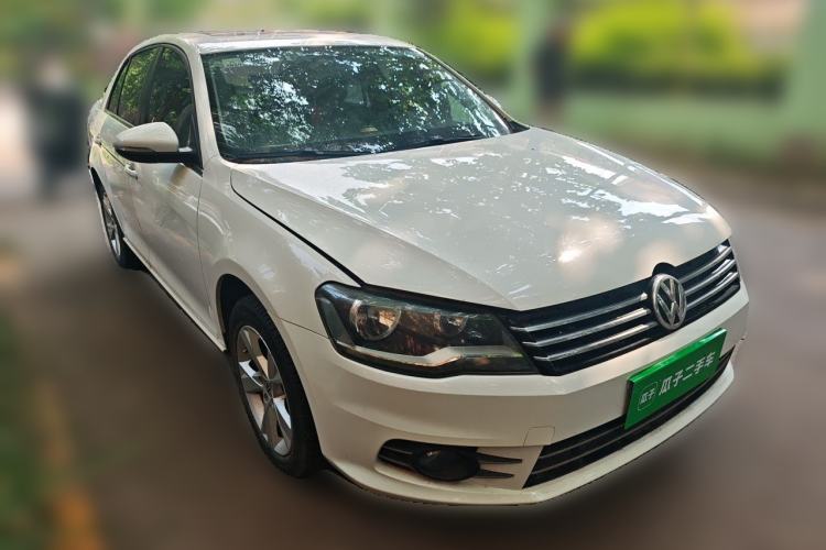 Used Volkswagen Bora 2014 1.6L Manual Comfort Model Front Right 45 Deg