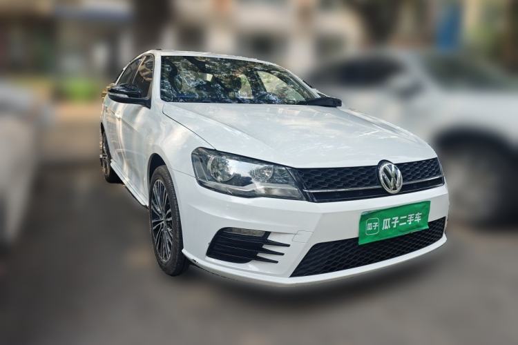 Used Volkswagen Bora 2014 1.4TSI Automatic Sportline Front Right 45 Deg