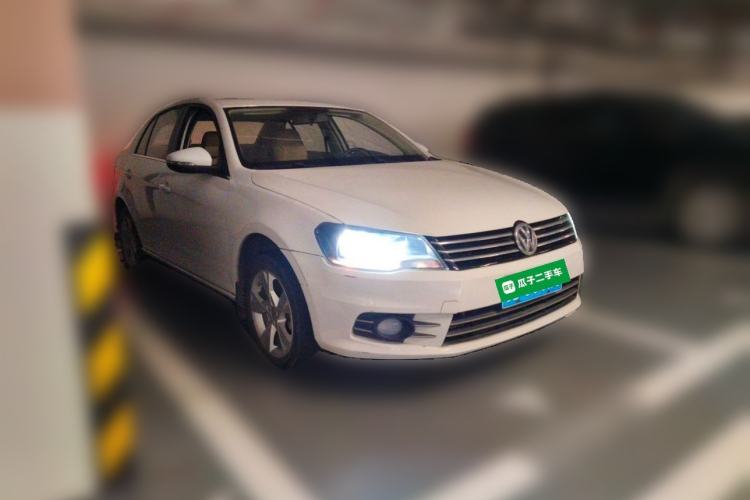 Used Volkswagen Bora 2014 1.6L Manual Comfort Model Front Right 45 Deg