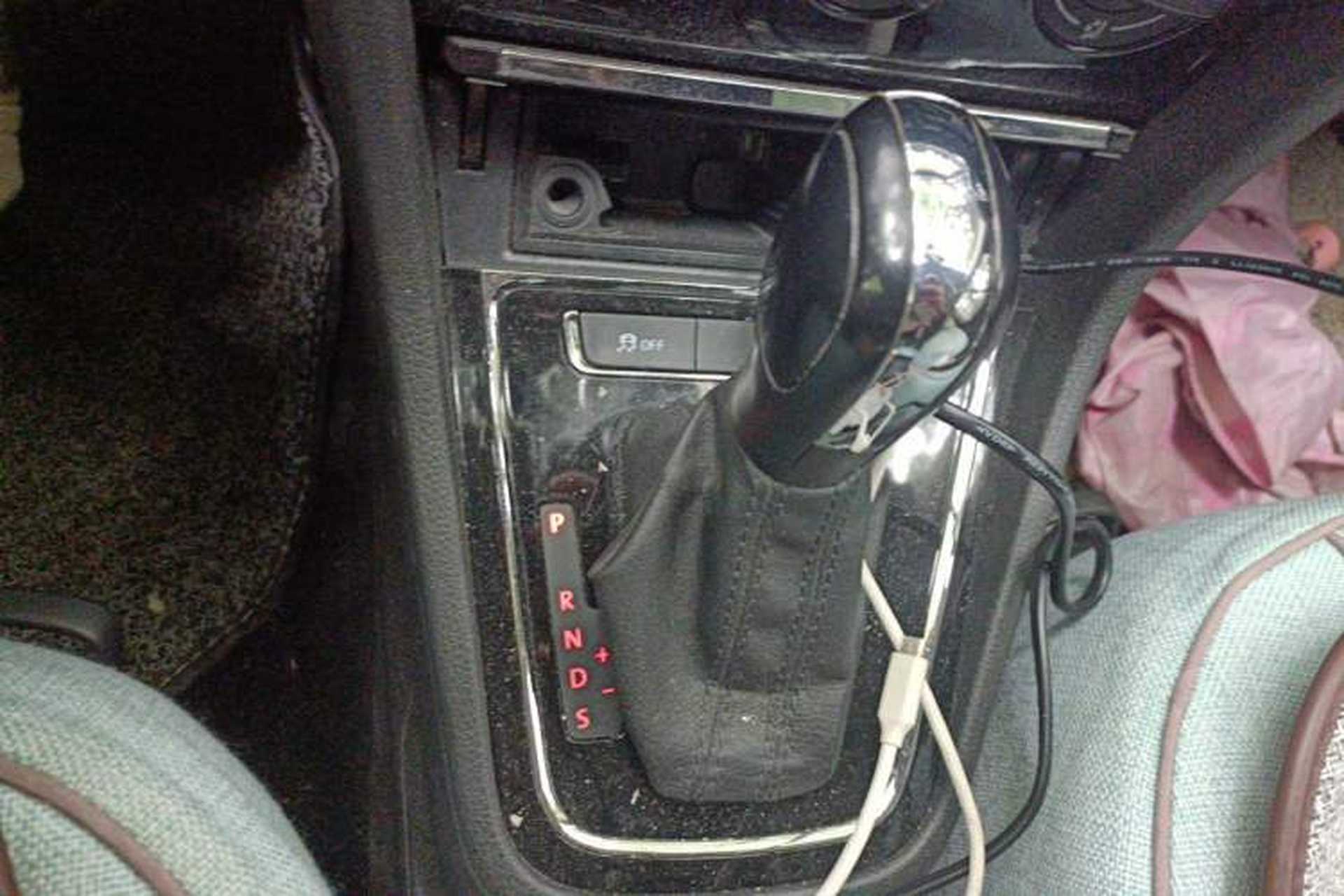 Used Volkswagen Bora 2014 1.6L Automatic Fashion Model Gear Lever