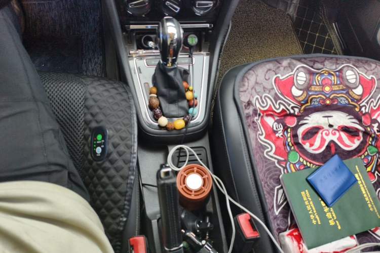 Used Volkswagen Bora 2014 1.6L Automatic Comfort Model Gear Lever
