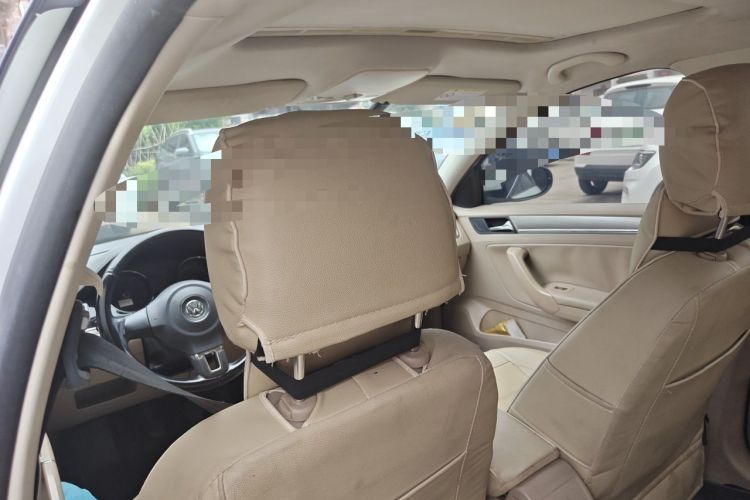 Used Volkswagen Bora 2014 1.6L Manual Comfort Model Headliner