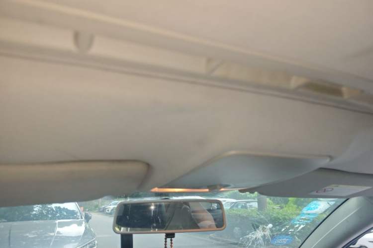 Used Volkswagen Bora 2014 1.6L Manual Comfort Model Headliner