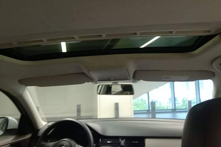 Used Volkswagen Bora 2014 1.6L Automatic Comfort Model Headliner