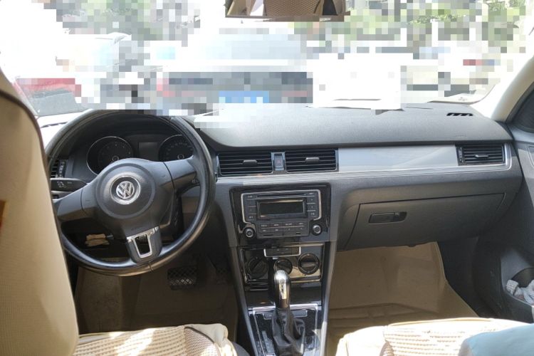 Used Volkswagen Bora 2014 1.6L Automatic Fashion Model Headliner