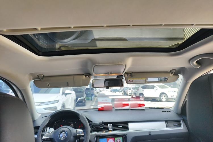Used Volkswagen Bora 2014 1.6L Automatic Comfort Model Headliner