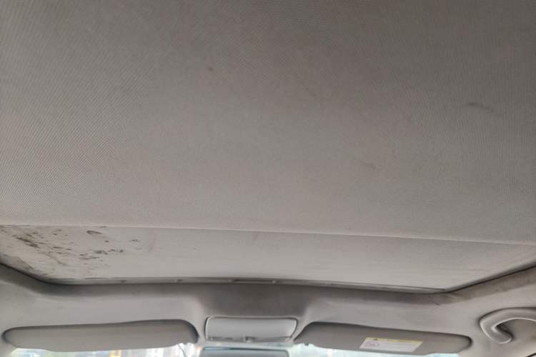 Used Volkswagen Bora 2014 1.6L Manual Comfort Model Headliner