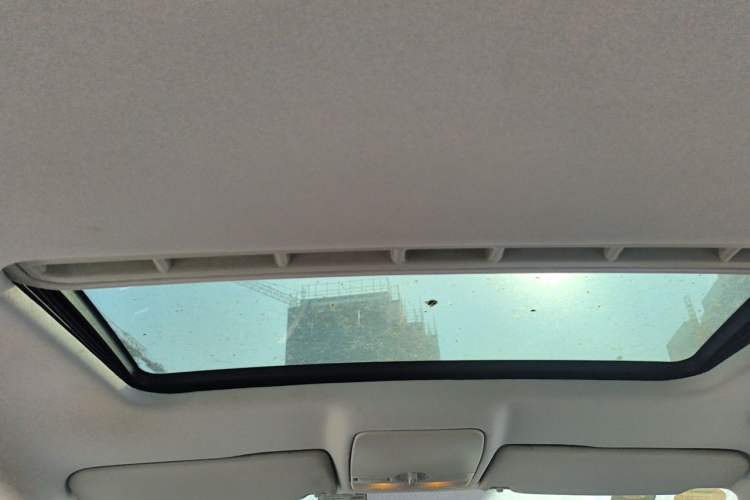 Used Volkswagen Bora 2014 1.6L Manual Comfort Model Headliner