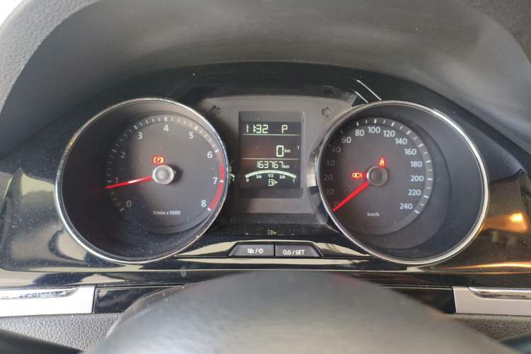 Used Volkswagen Bora 2014 1.6L Automatic Comfort Model Instrument Cluster
