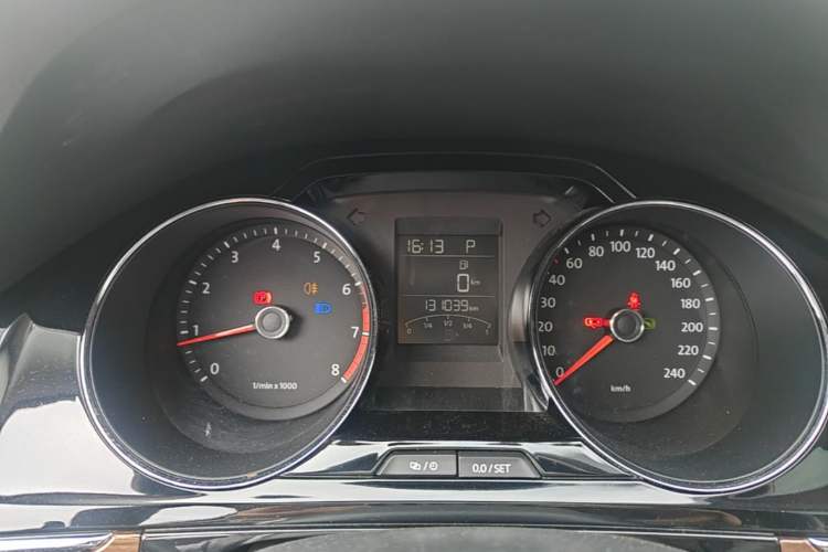 Used Volkswagen Bora 2014 1.6L Automatic Luxury Model Instrument Cluster