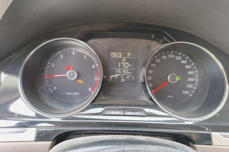 Used Volkswagen Bora 2014 1.6L Automatic Comfort Model Instrument Cluster