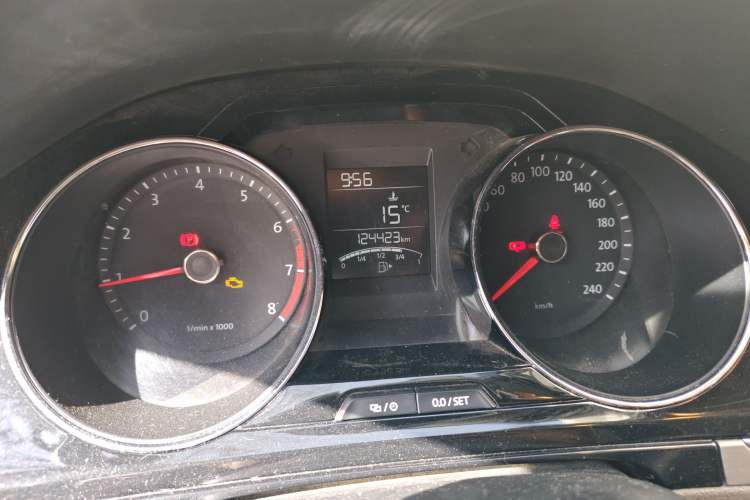 Used Volkswagen Bora 2014 1.6L Manual Comfort Model Instrument Cluster