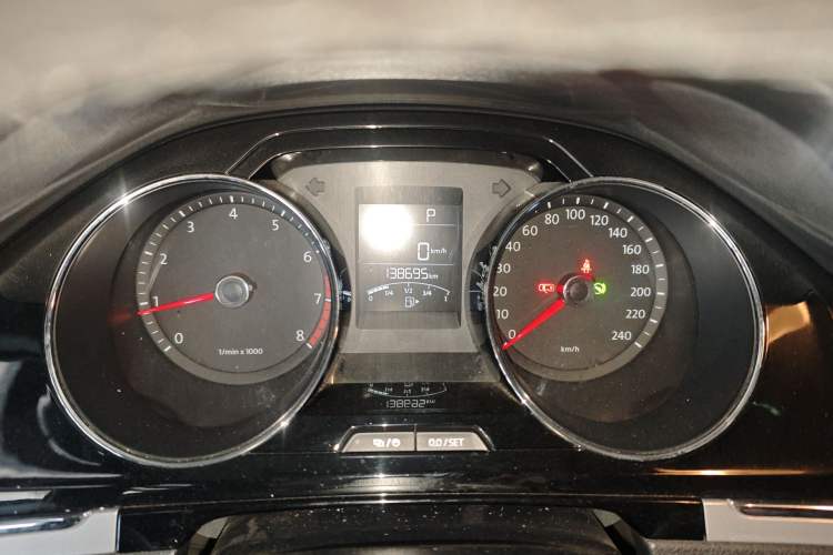 Used Volkswagen Bora 2014 1.6L Automatic Comfort Model Instrument Cluster