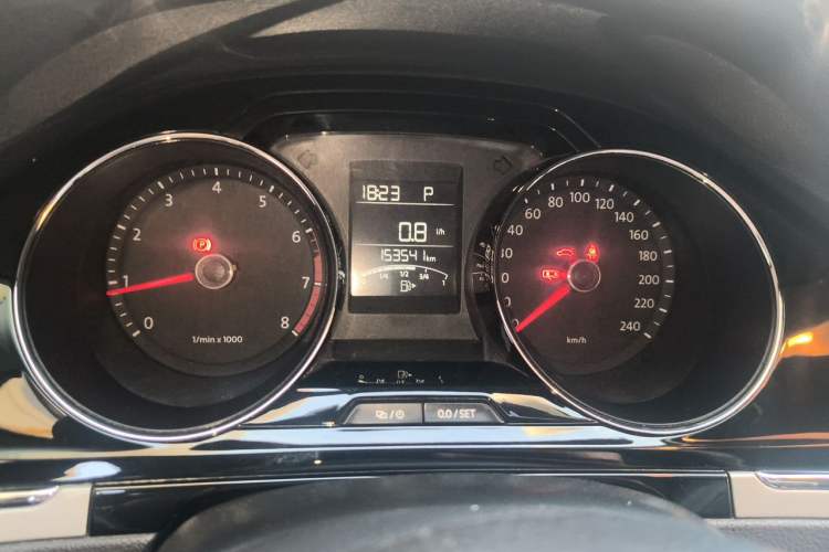 Used Volkswagen Bora 2014 1.6L Automatic Comfort Model Instrument Cluster
