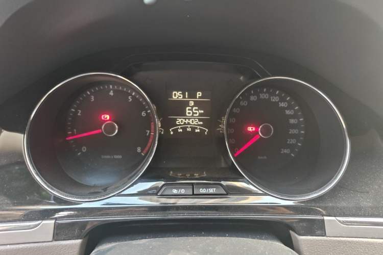 Used Volkswagen Bora 2014 1.6L Automatic Comfort Model Instrument Cluster