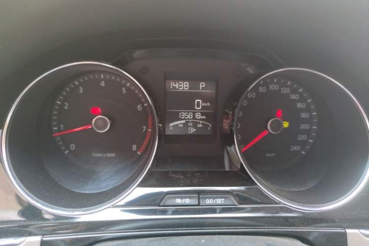 Used Volkswagen Bora 2014 1.6L Automatic Comfort Model Instrument Cluster