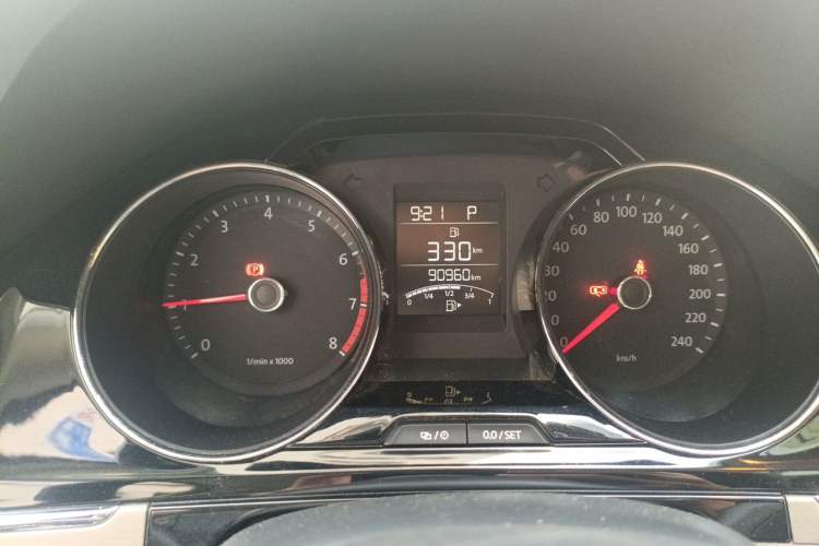 Used Volkswagen Bora 2014 1.6L Automatic Comfort Model Instrument Cluster