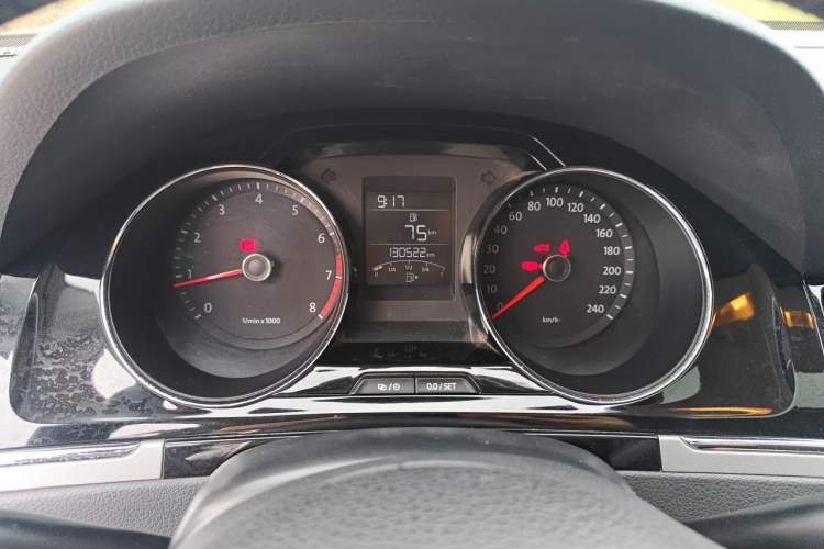 Used Volkswagen Bora 2014 1.6L Manual Comfort Model Instrument Cluster