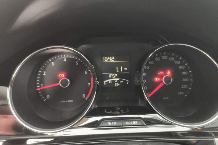 Used Volkswagen Bora 2014 1.6L Manual Comfort Model Instrument Cluster