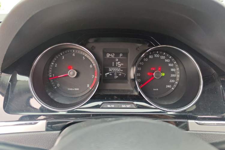 Used Volkswagen Bora 2014 1.6L Automatic Comfort Model Instrument Cluster