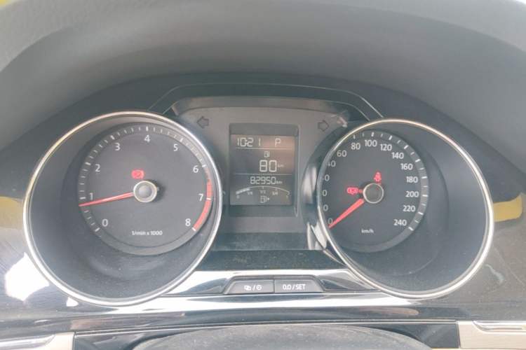 Used Volkswagen Bora 2014 1.6L Automatic Comfort Model Instrument Cluster