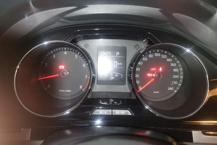 Used Volkswagen Bora 2014 1.6L Automatic Comfort Model Instrument Cluster