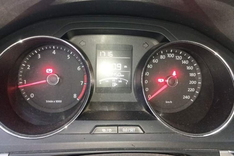 Used Volkswagen Bora 2014 1.6L Manual Fashion Edition Instrument Cluster